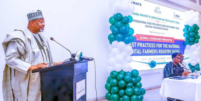 Sen_Abubakar_Kyari_in_event