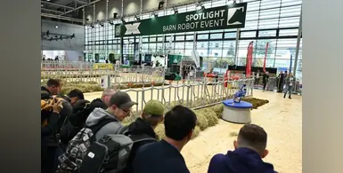 Image_of_Robotic_milking_approaches 