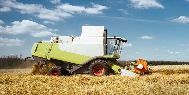 image_shows_BKT's_new_high_performance_tire_for_combine_harvesters