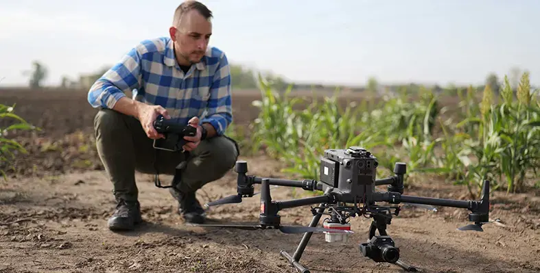 image_shows_CultWise_drone_being_tested_in_a_field