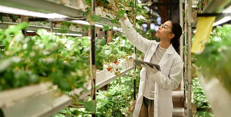 Image_of_biotech_scientiest