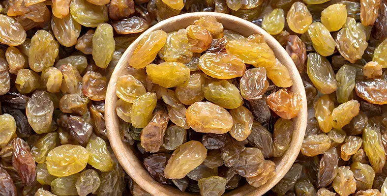 raisins in a bowl